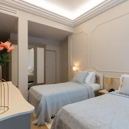 Boutique 135 Hotel 4*