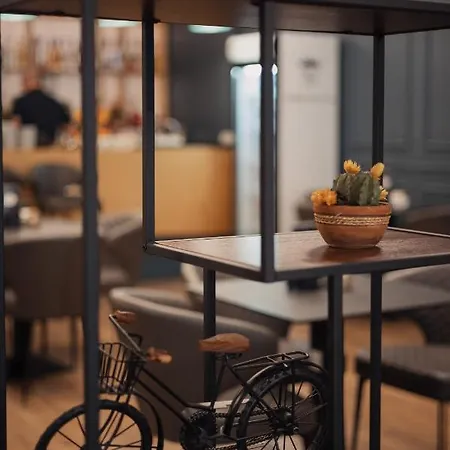 מלון Boutique 135 4*