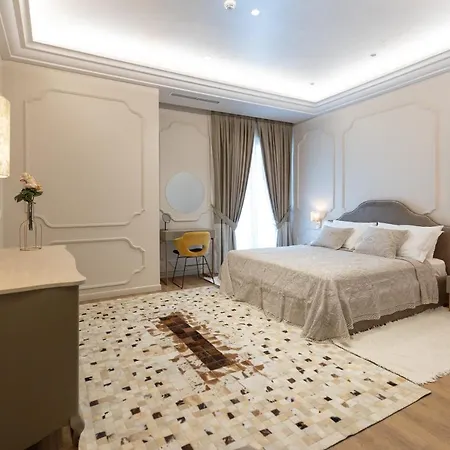 Boutique 135 מלון טיראנה