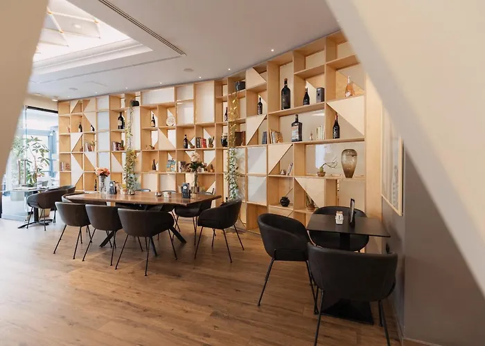 Boutique 135 4* טיראנה