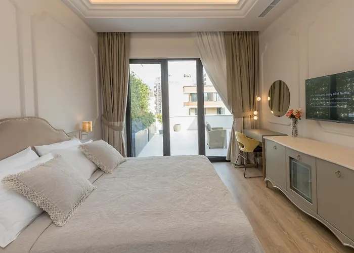 Boutique 135 מלון טיראנה