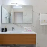 Boutique 135 فندق 4*